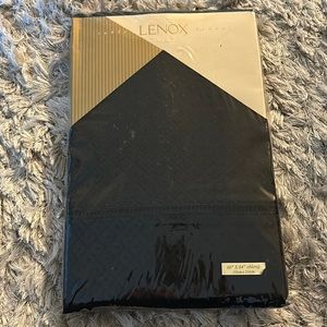 Lenox 60x84 black patterned tablecloth